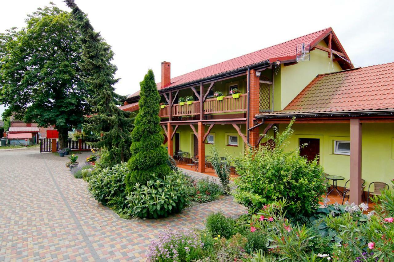 Bed and Breakfast Pod Kasztanem Свиноуйсьце Экстерьер фото